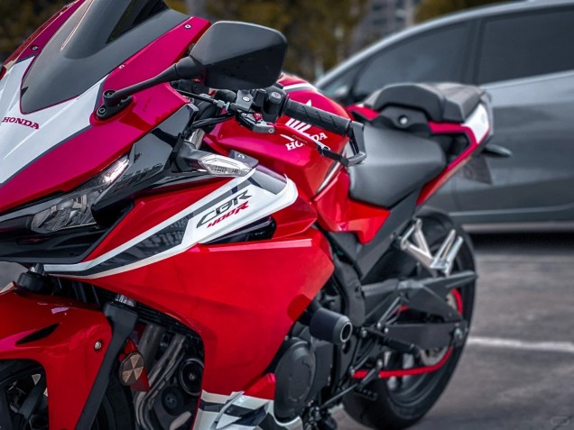 Carenados Moto Honda CBR400R 2022 - Rojo Blanco Fabricantes