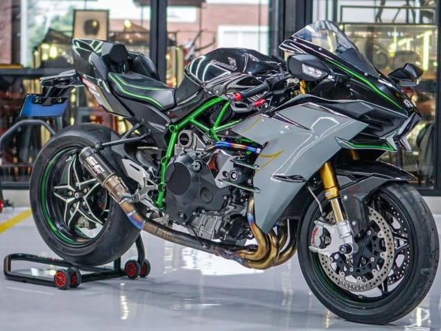 Carenados Moto Kawasaki Ninja H2 2015-2022 - Gris Fabricantes