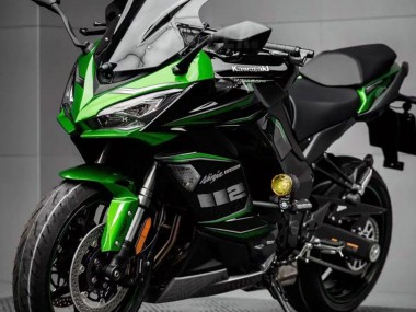 Carenado Moto Kawasaki Z1000SX 2020-2025 - Negro Verde Ninja Fabricantes