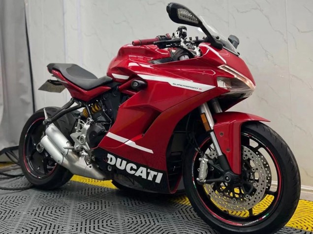 Carenados Moto Ducati Supersport 939/939S 2017-2022 - Rojo Blanco Negro Fabricantes