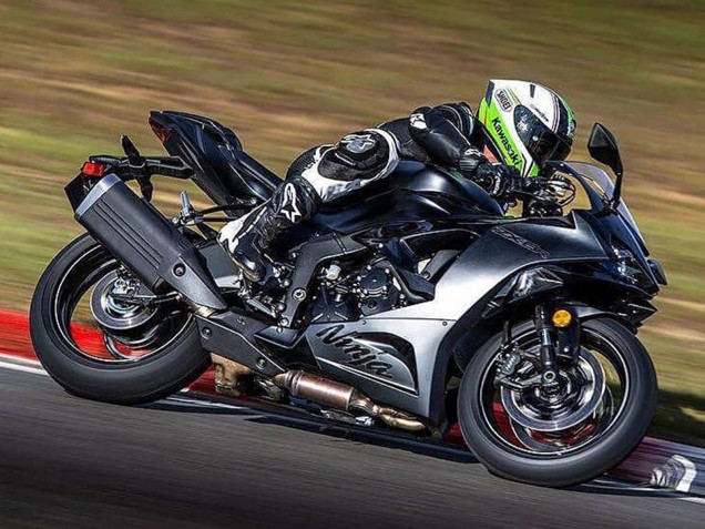 Carenado Moto Kawasaki ZX6R 2023-2025 - Negro Mate Fabricantes