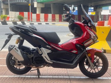 Carenados Moto Honda ADV150 2018-2021 - Rojo Blanco Negro Fabricantes